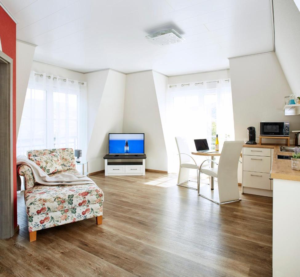 Weinhaus Lenz Hotel Briedern Екстериор снимка