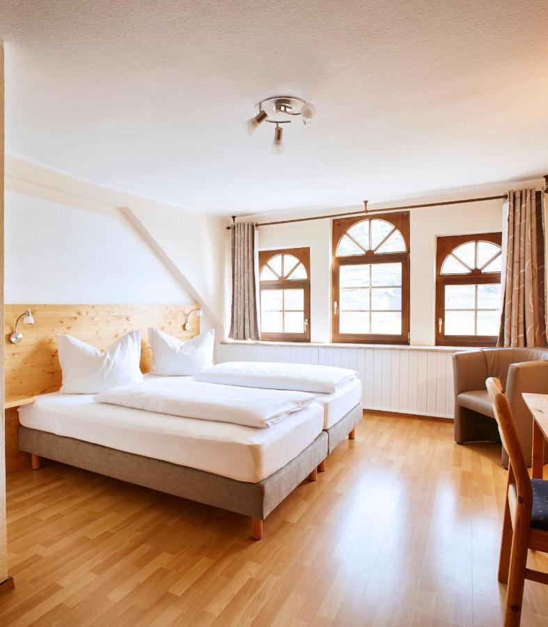 Weinhaus Lenz Hotel Briedern Екстериор снимка