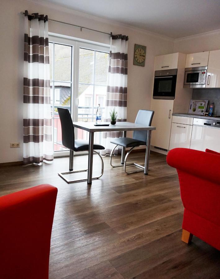 Weinhaus Lenz Hotel Briedern Екстериор снимка