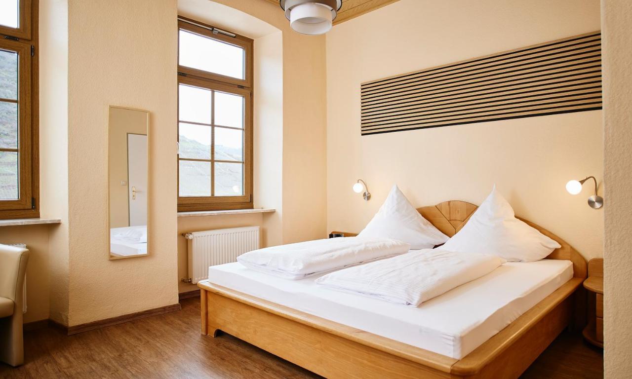 Weinhaus Lenz Hotel Briedern Екстериор снимка