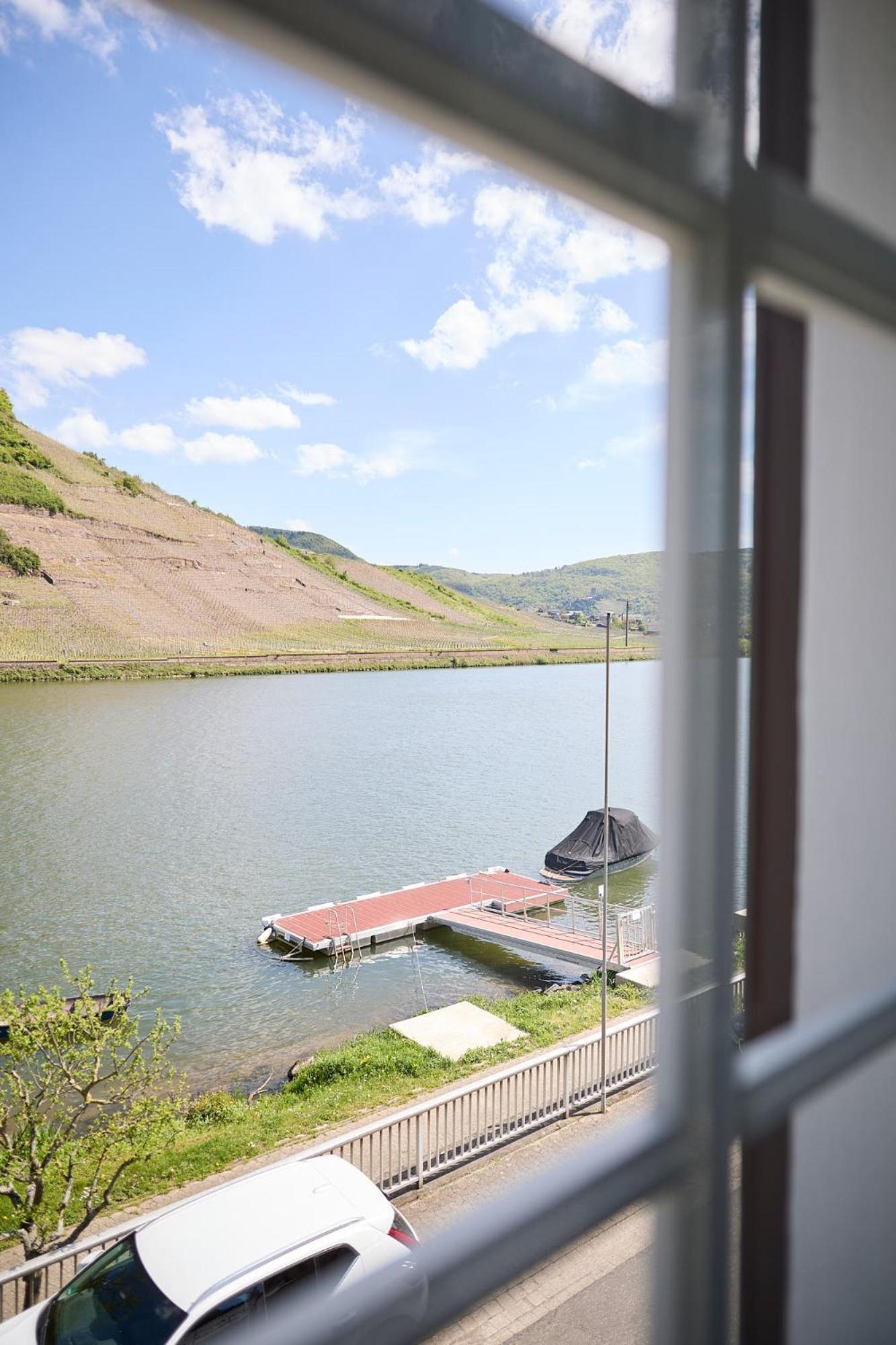 Weinhaus Lenz Hotel Briedern Екстериор снимка